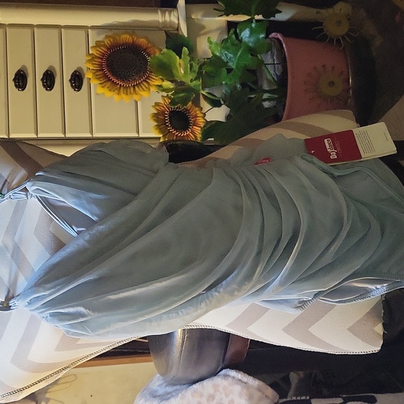 Day Dance dancing outfit.. very cute an beautiful for any lit girl Goin to dance - Picture 9 of 16